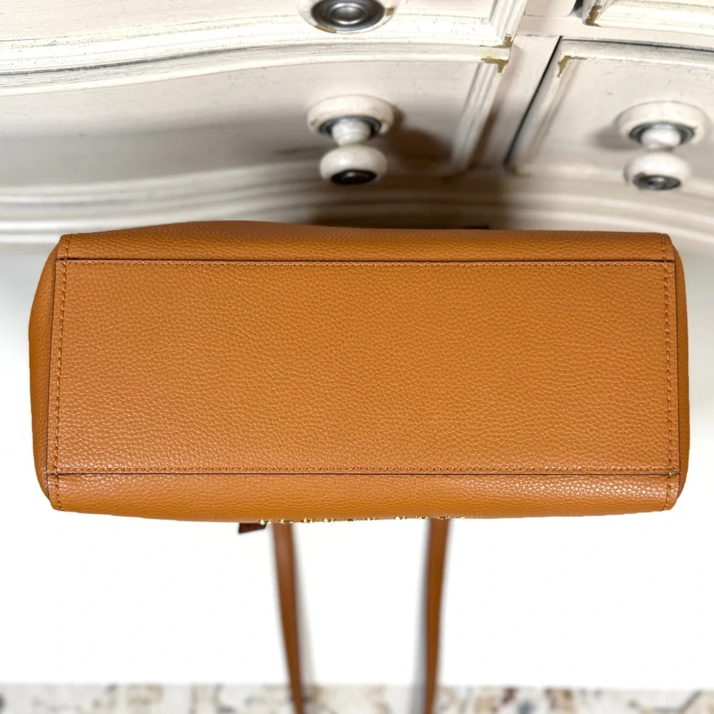 Marc Jacobs Jordan Pebbled Leather Tote - Picture 7 of 9